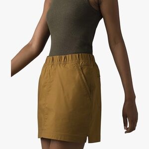 Super cute PrAna double peak hiking skort skirt